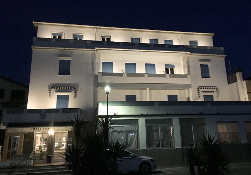 Hotel Villa Dei Gerani Rosignano Solvay Exterior foto